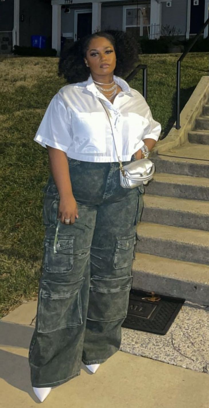 Cargo Pants + Fitted Top for plus-size-fall-winter-outfits