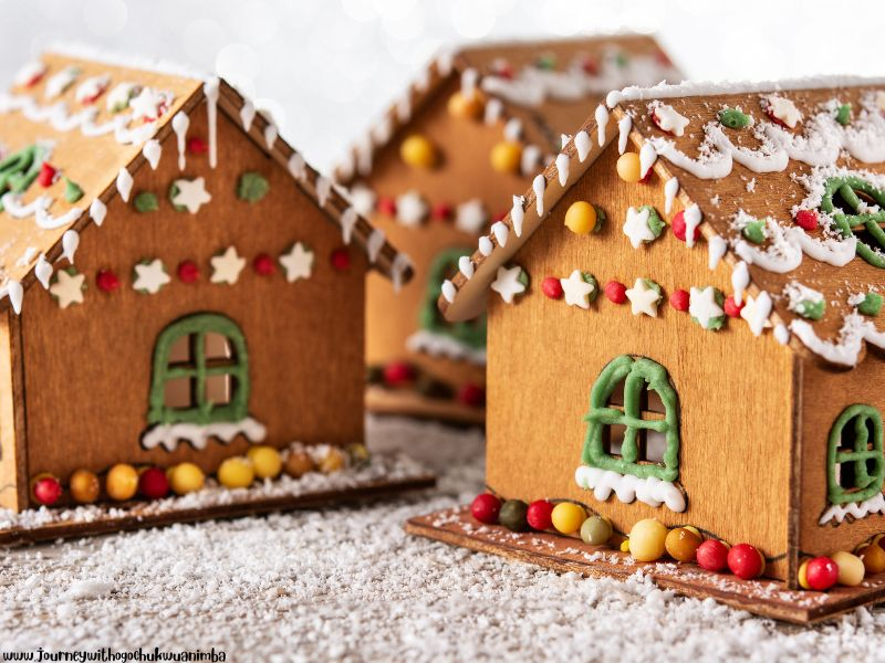 Decorate a Gingerbread House