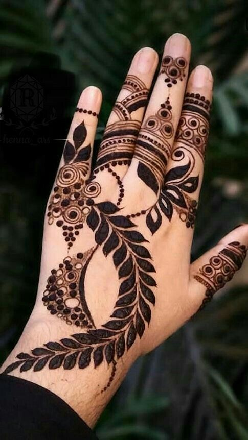 Dots & Leafy Trails Mehndi Designs