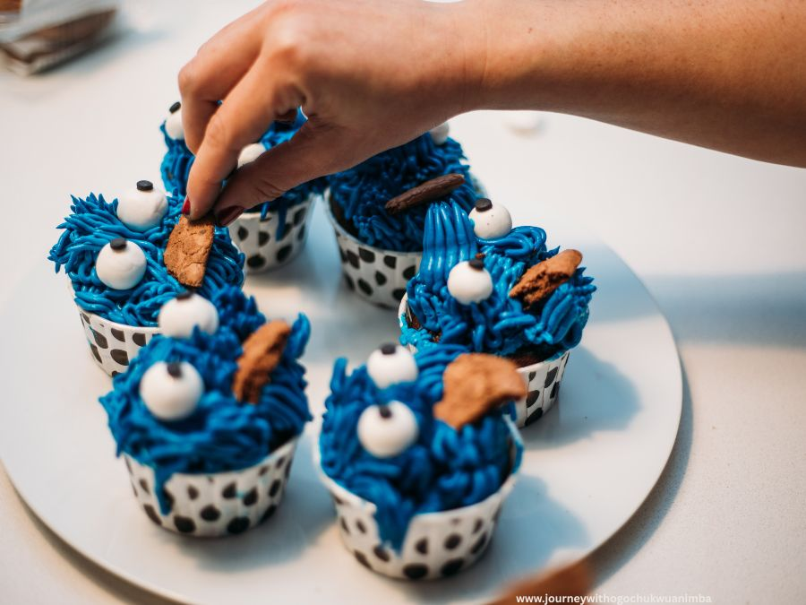 Monster Cupcakes for halloween-dinner-ideas