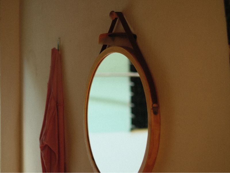 Hang Things on the Wall